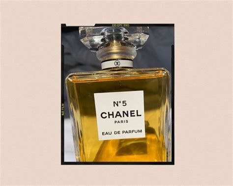 what does chanel no 5 smell like reddit|Chanel no 5 perfume alternative.